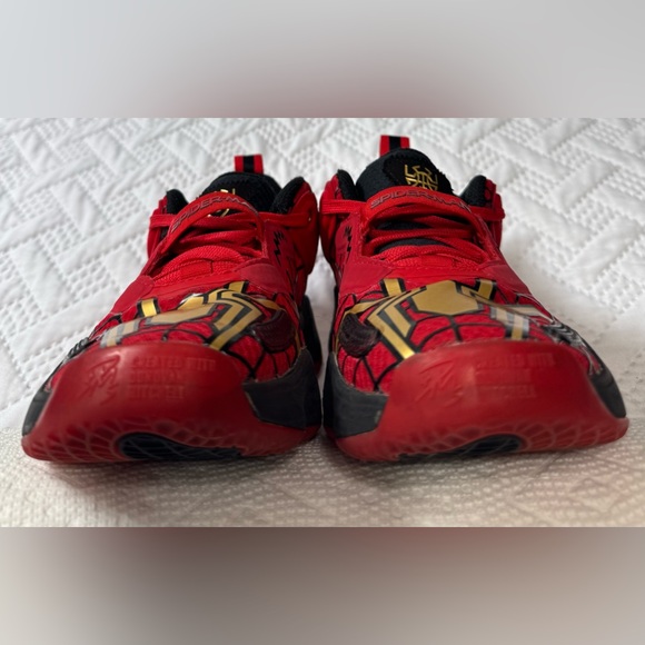 Adidas Spider-Man Kids Shoes Sneakers Footwear Red Gold Youth Size 5 - Picture 2 of 12
